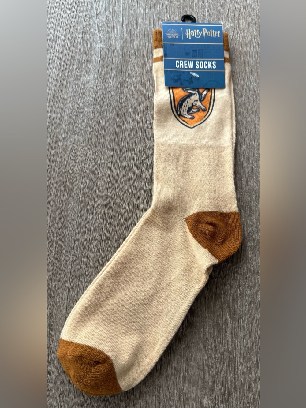 NEW NWT Harry Potter Hufflepuff Crest Crew Socks Authentic Official Merchandise
